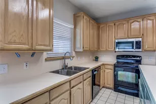 6800 Moss Ln, North Richland Hills, TX 76182 - Photo 12