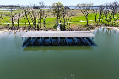 410 Peninsula Drive, Honey Grove, TX 75446 - Photo 28