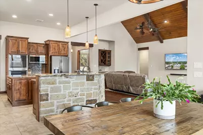 3512 Lakota Court, Granbury, TX 76048 - Photo 10