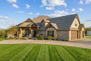 3512 Lakota Ct, Granbury, TX 76048 - Photo 2