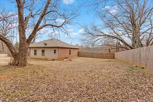901 W Dubois St, Denison, TX 75020 - Photo 24