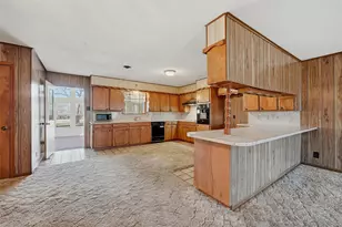 209 Modoc Trail, Lake Kiowa, TX 76240 - Photo 4