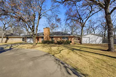 209 Modoc Trail, Lake Kiowa, TX 76240 - Photo 1