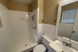 2310 Gilbert Cir, Arlington, TX 76010 - Photo 6