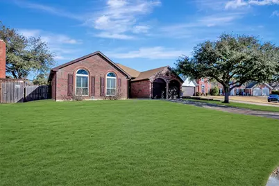 3218 Mapleridge Drive, Grapevine, TX 76051 - Photo 2