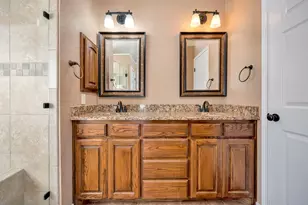 3218 Mapleridge Dr, Grapevine, TX 76051 - Photo 14