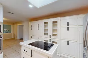 6920 Westover Dr, Granbury, TX 76049 - Photo 10