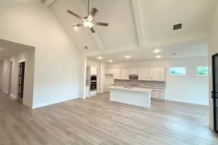 302 Alicia Ct, Mansfield, TX 76063 - Photo 6