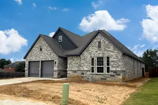 302 Alicia Ct, Mansfield, TX 76063 - Photo 2