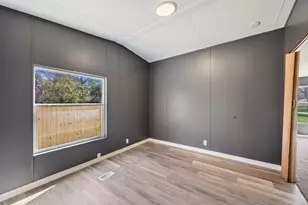 1906 Evelyn St, Hawk Cove, TX 75474 - Photo 12