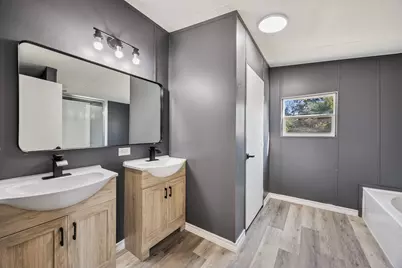 1906 Evelyn Street, Quinlan, TX 75474 - Photo 14