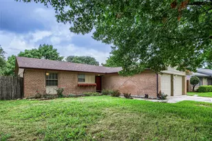8631 Charing Cross Ln, Dallas, TX 75238 - Photo 2