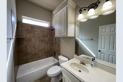 8110 Silver Spur Drive, Arlington, TX 76001 - Photo 12