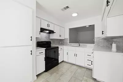 7825 Emerald Hills Way, North Richland Hills, TX 76180 - Photo 6