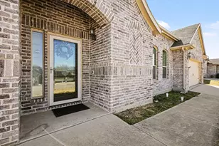 7521 Star Gazer Ln, Forest Hill, TX 76140 - Photo 2