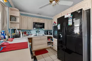 2205 Shady Brook Dr, Bedford, TX 76021 - Photo 10