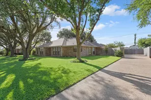 9402 Oak Hill Dr, Woodway, TX 76712 - Photo 4