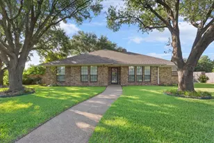 9402 Oak Hill Dr, Woodway, TX 76712 - Photo 6