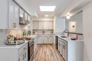 2714 Carriage Ln, Carrollton, TX 75006 - Photo 6