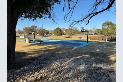 2520 Lasalle Drive, Irving, TX 75062 - Photo 6