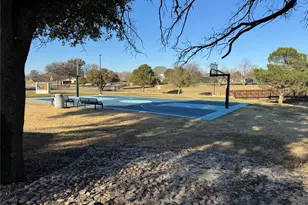 2520 Lasalle Dr, Irving, TX 75062 - Photo 6