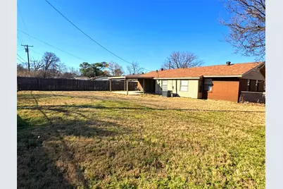 2520 Lasalle Drive, Irving, TX 75062 - Photo 2