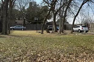 5500 Napier Dr, Arlington, TX 76016 - Photo 2