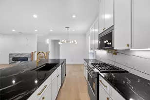 3734 Queenswood, Garland, TX 75040 - Photo 10