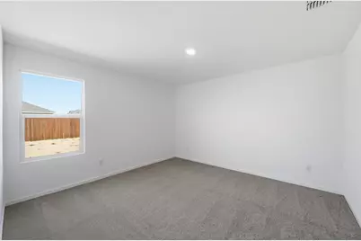 1034 Neyland Drive, Ennis, TX 75119 - Photo 8