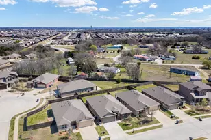 806 Meadow Wood Ln, Princeton, TX 75407 - Photo 4