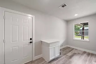 129 King Arthur Rd, Mabank, TX 75156 - Photo 14