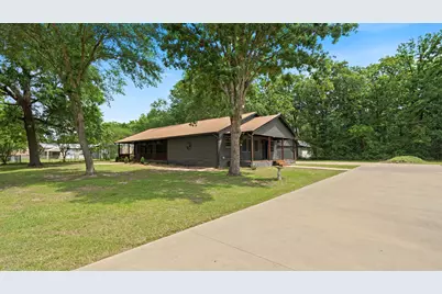 129 King Arthur Road, Mabank, TX 75156 - Photo 4