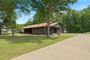 129 King Arthur Rd, Mabank, TX 75156 - Photo 4