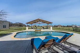 7926 Grassland Dr, Godley, TX 76044 - Photo 6