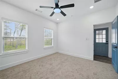 427 E Munson Street, Denison, TX 75021 - Photo 8