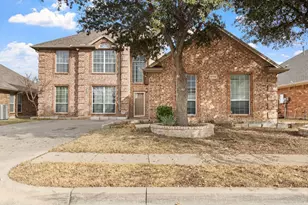 5708 Table Rock Dr, Fort Worth, TX 76131 - Photo 2