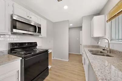 948 Carom Way, Dallas, TX 75217 - Photo 1