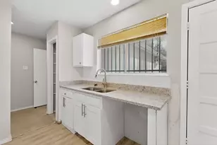 948 Carom Way, Dallas, TX 75217 - Photo 2