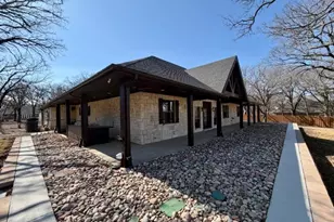 218 River Oaks Dr, Combine, TX 75159 - Photo 4