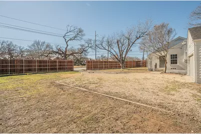 100 Crestwood Drive, Fort Worth, TX 76107 - Photo 38