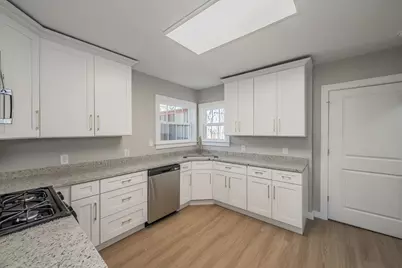 100 Crestwood Drive, Fort Worth, TX 76107 - Photo 14