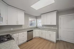 100 Crestwood Dr, Fort Worth, TX 76107 - Photo 12