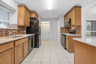 4364 Bentley Drive, Grand Prairie, TX 75052 - Photo 8