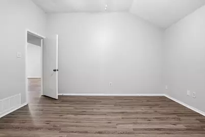 4364 Bentley Drive, Grand Prairie, TX 75052 - Photo 14