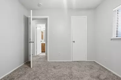 4364 Bentley Drive, Grand Prairie, TX 75052 - Photo 18