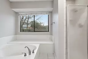 4364 Bentley Dr, Grand Prairie, TX 75052 - Photo 24