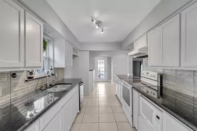 608 Vernet Street, Richardson, TX 75080 - Photo 12