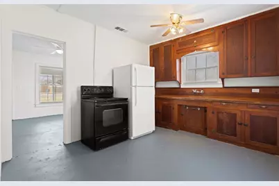 608 N Main Street, Grand Saline, TX 75140 - Photo 4