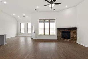 124 Lila Lk Dr, Waxahachie, TX 75165 - Photo 10