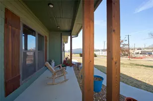 700 N Mesquite St, Muenster, TX 76252 - Photo 4